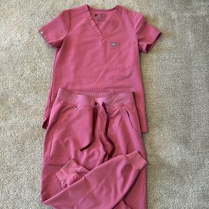 Figs scrubs Quartz pink